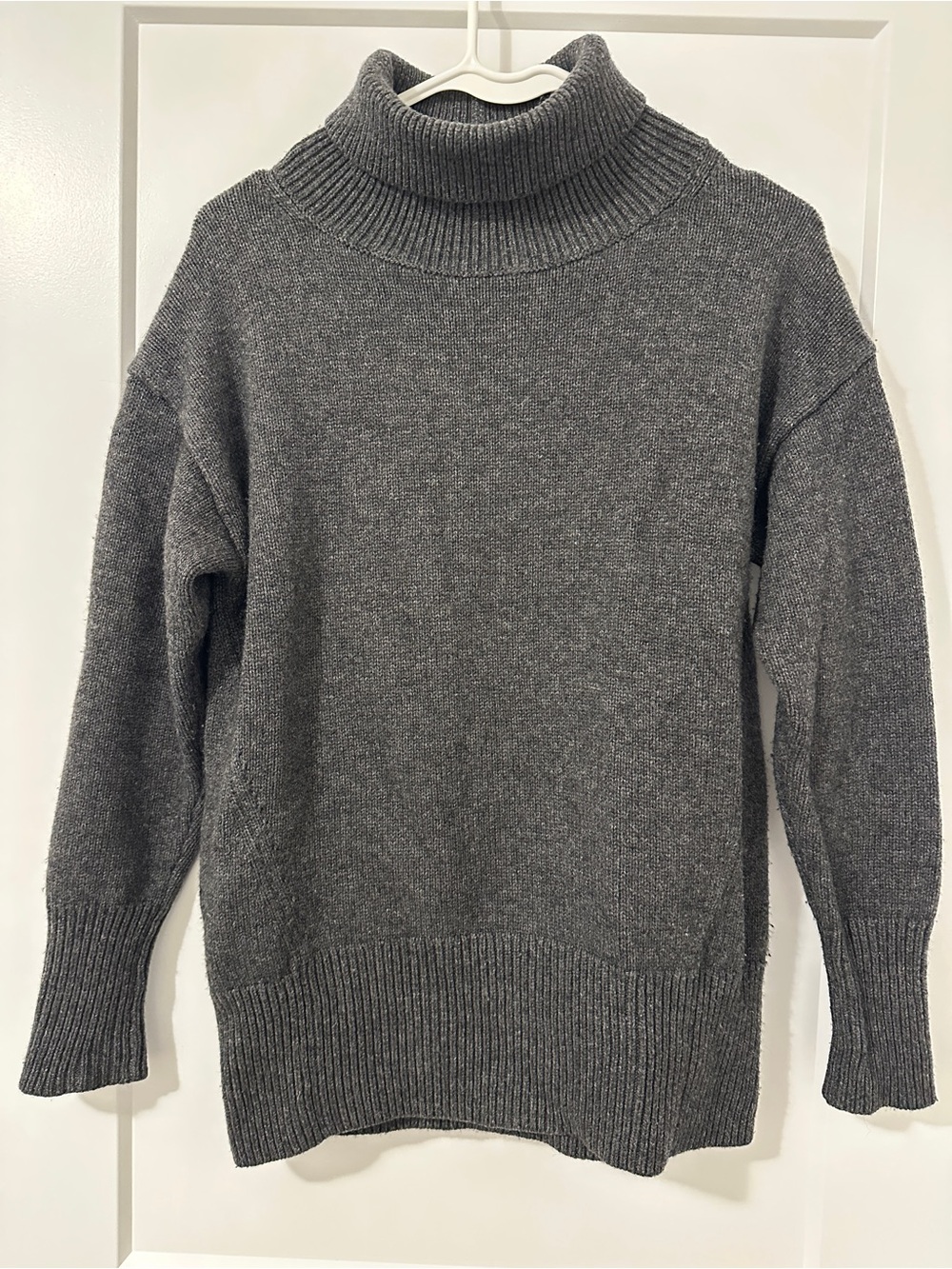 Aritzia Babaton Nicolas Grey Nicolas Cashmere Wool Turtleneck Sweater Size XS - Picture 2 of 12